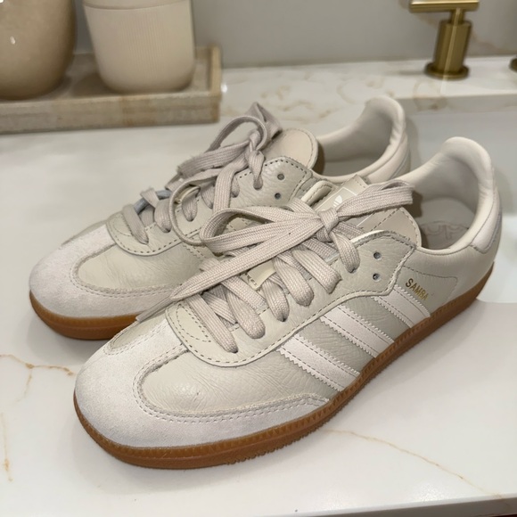 Adidas Women's Cream Sneakers - Picture 4 of 5